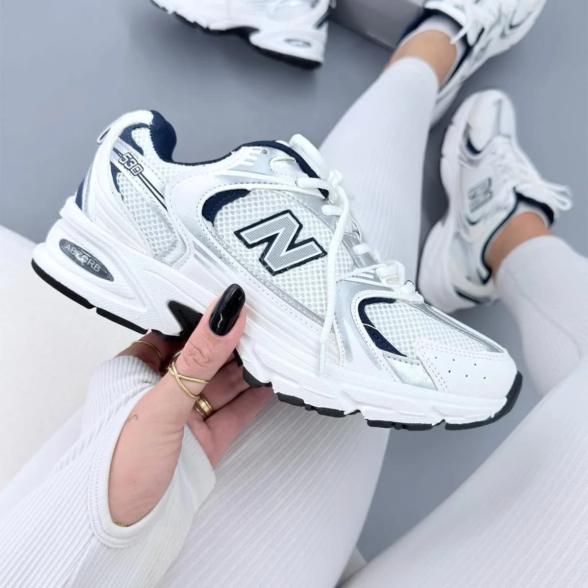 New Balance 530 branco e marinho