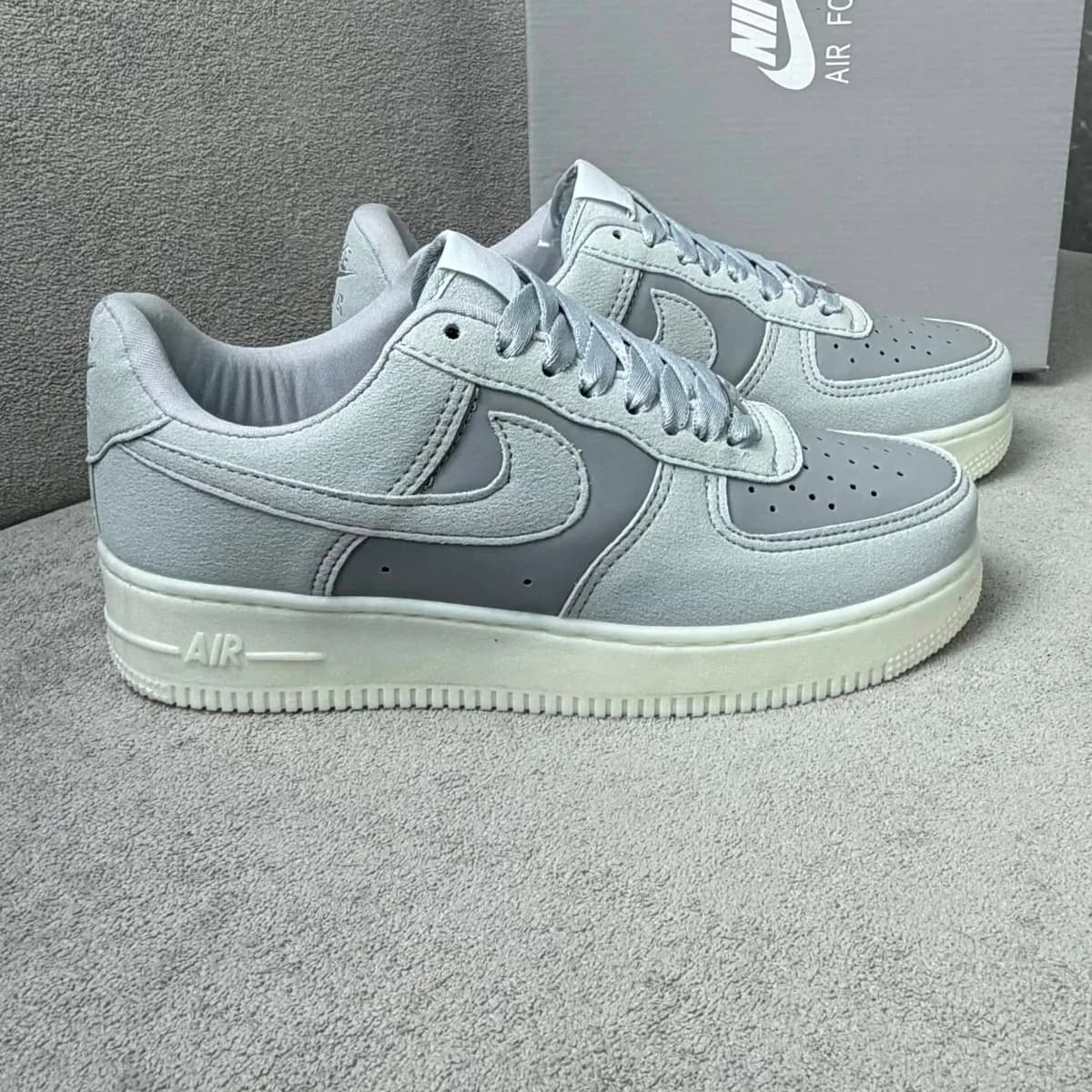 Nike Air Force Luxo cromo cinza
